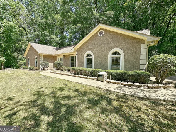 $259,900 | 112 Greenbriar Trail, LaGrange, GA 30241