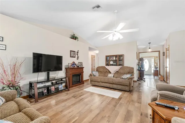 $370,000 | 12681 Southeast 54th Avenue, Belleview, FL 34420