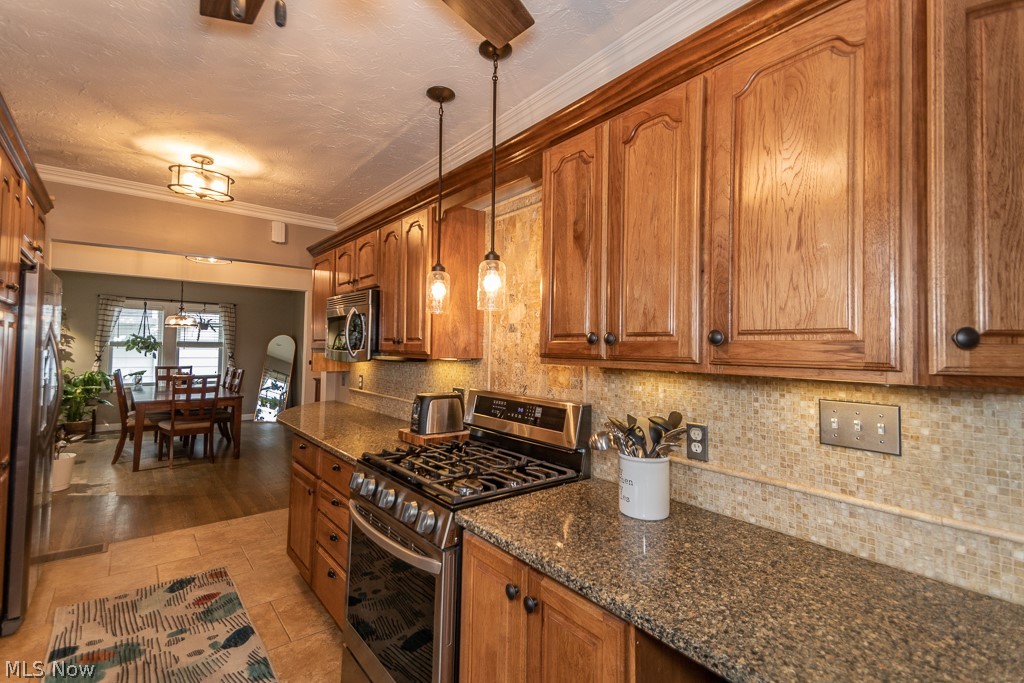 952 Lander Road Cleveland, OH 44143 - Photo 11 of 34 GRANITE
