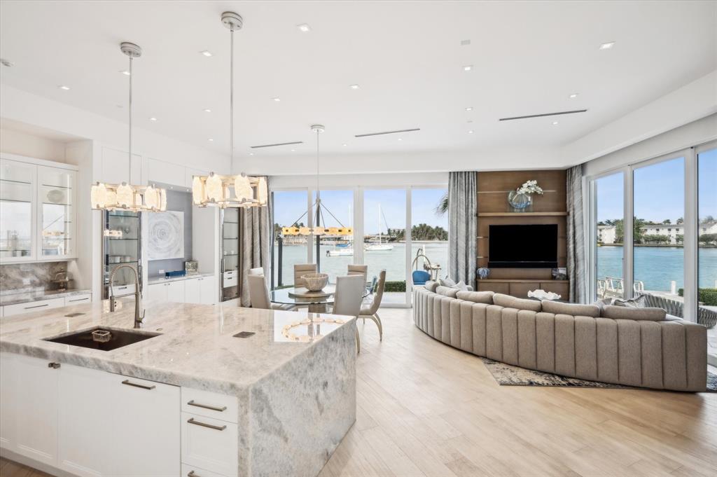 2400 Bay Drive Pompano Beach, FL 33062 - Photo 11 of 55