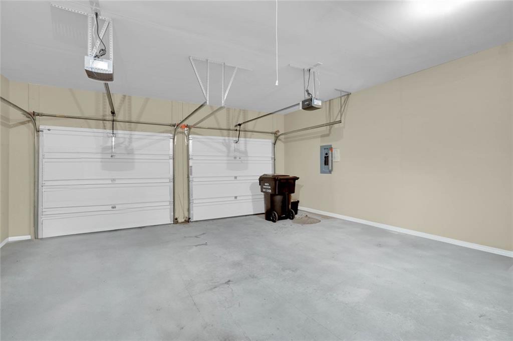 960 Verlander Trail Mableton, GA 30126 - Photo 27 of 30 an empty room with windows