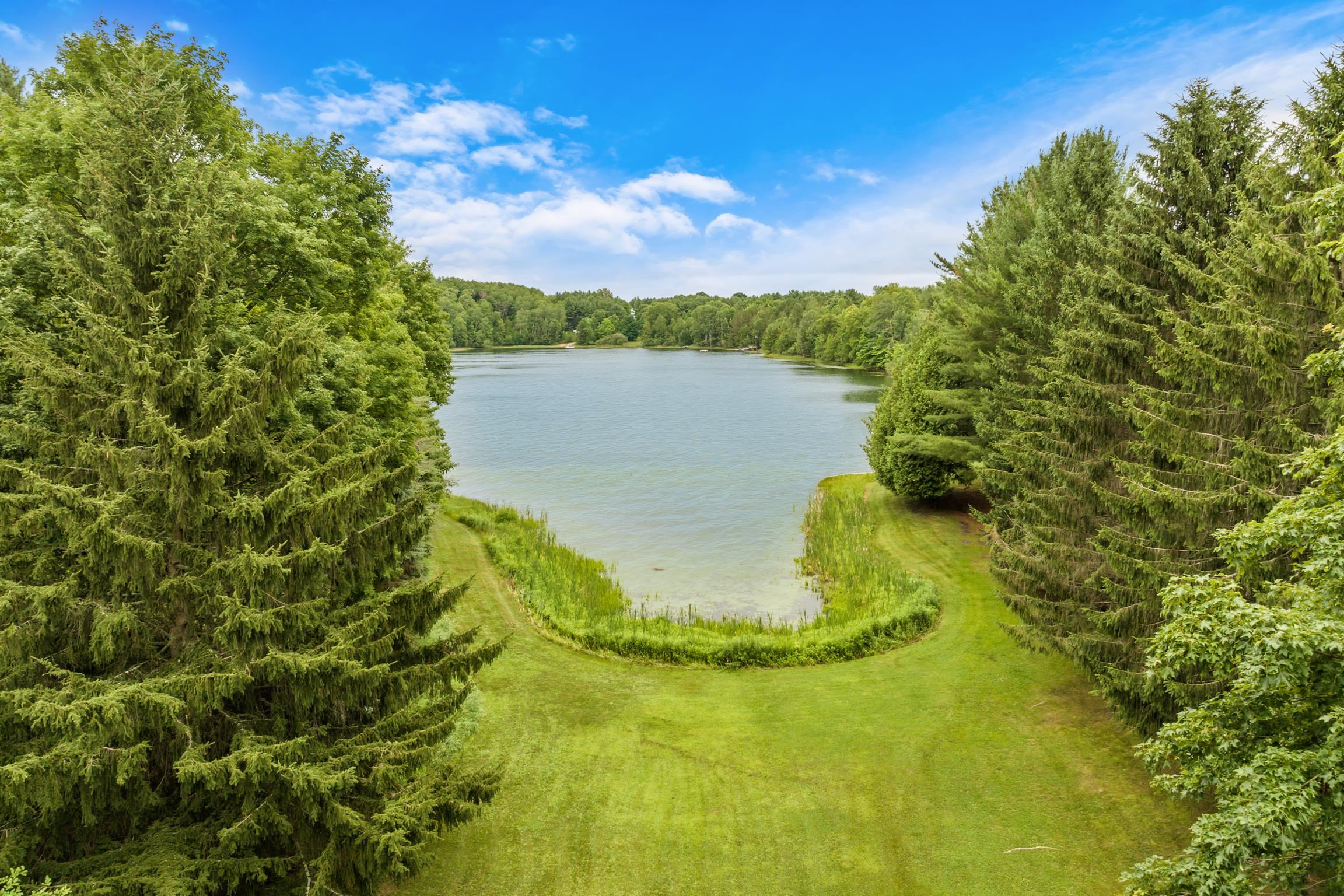 11531 South Tower Road Maple City, MI 49664 - Photo 7 of 54