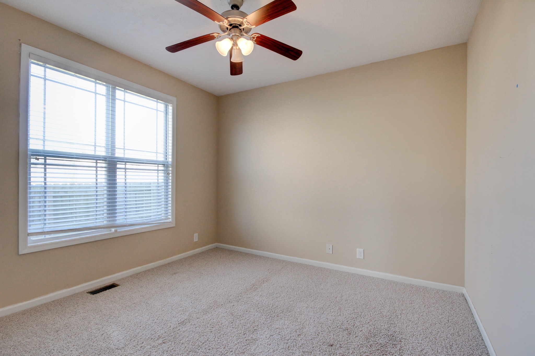 1625 Apache Way Clarksville, TN 37042 - Photo 14 of 25