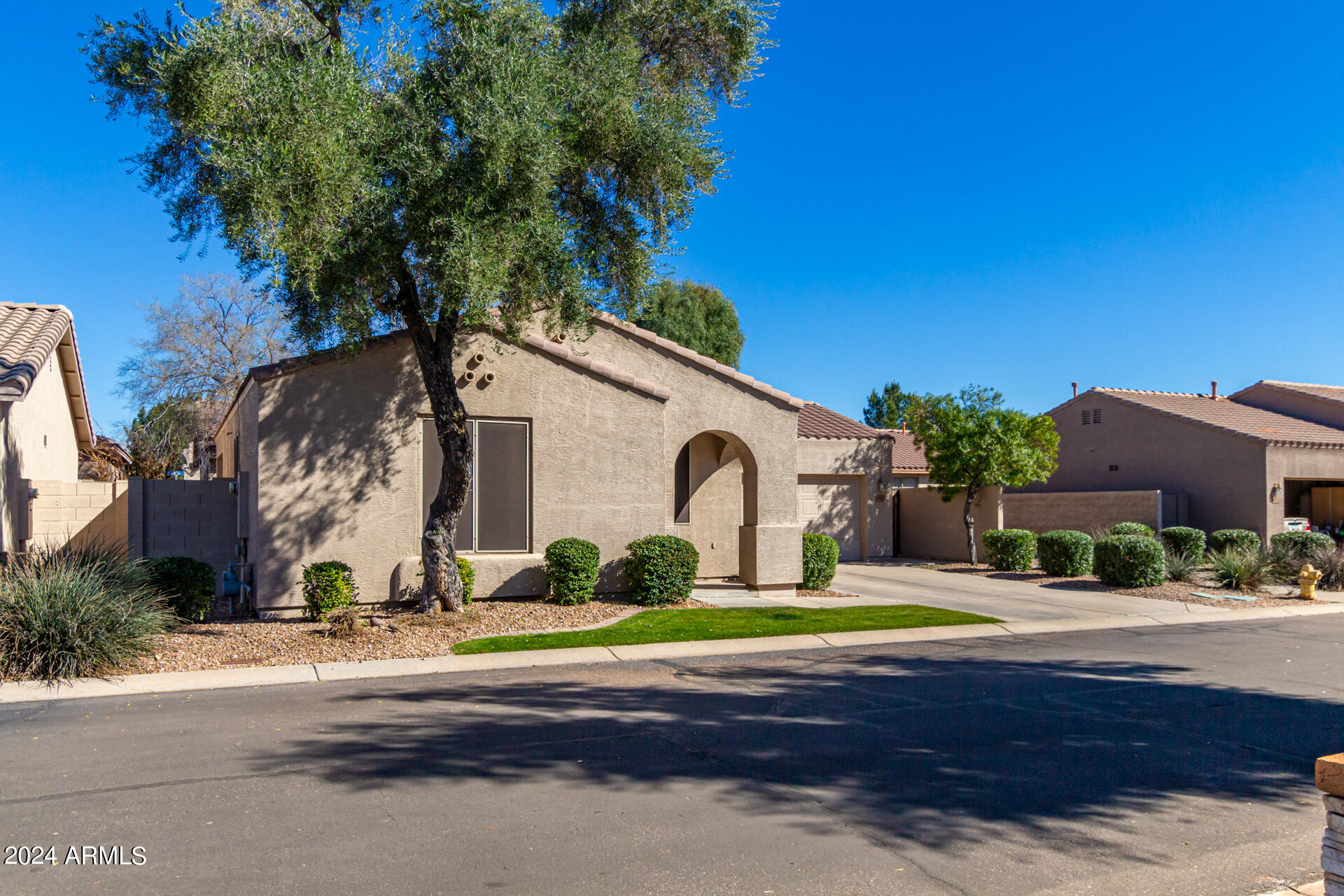 2063 South Edgewater Mesa, AZ 85209 - Photo 4 of 35 07 - Edgewater