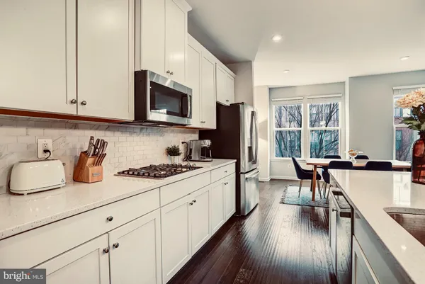 $769,900 | 22317 Seabring Terrace, Ashburn, VA 20148