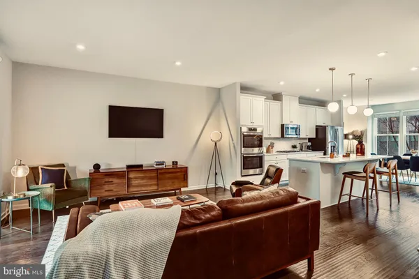 $769,900 | 22317 Seabring Terrace, Ashburn, VA 20148