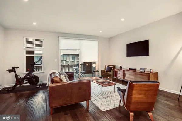 $769,900 | 22317 Seabring Terrace, Ashburn, VA 20148