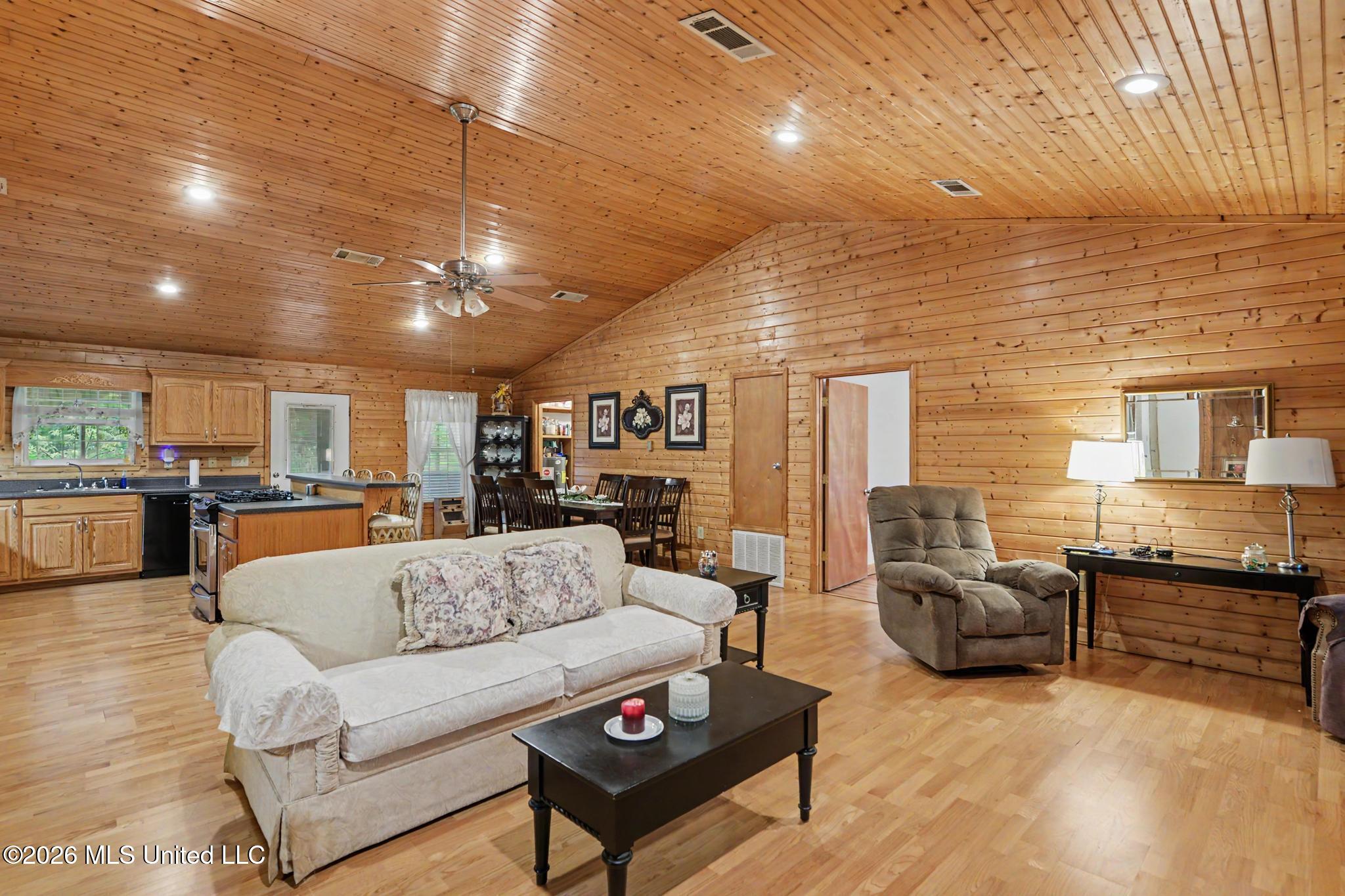 4219 Merrill Road Lucedale, MS 39452 - Photo 8 of 40 008