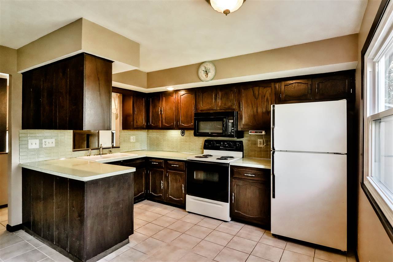 200 Knoll Road Belvidere, IL 61008 - Photo 4 of 23 Gallery Image 4