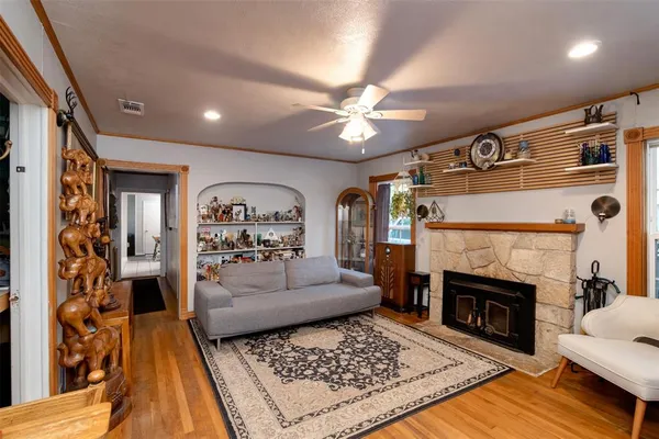 $1,950 | 415 Marietta Street, Denton, TX 76201