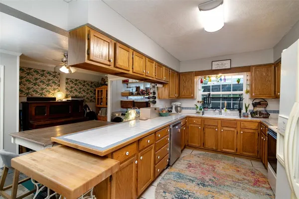 $1,950 | 415 Marietta Street, Denton, TX 76201