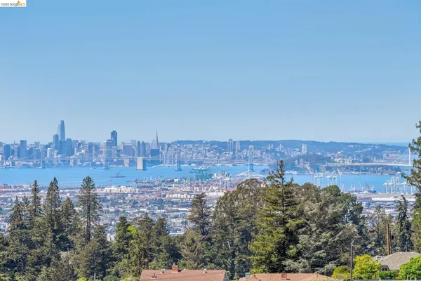 $989,000 | 2250 Pelham Place, Oakland, CA 94611