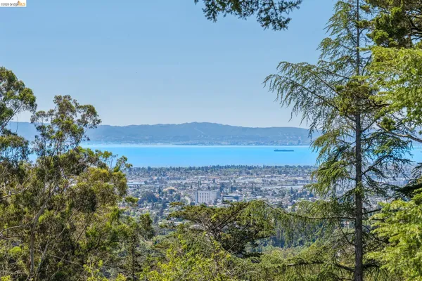 $989,000 | 2250 Pelham Place, Oakland, CA 94611