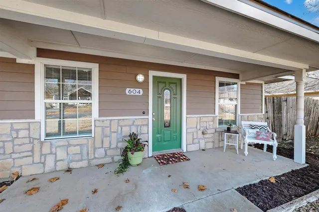 $215,000 | 604 South Maxey Street, Sherman, TX 75090