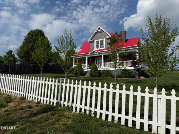 $304,900 | 305 Texas Avenue, Bristol, VA 24201