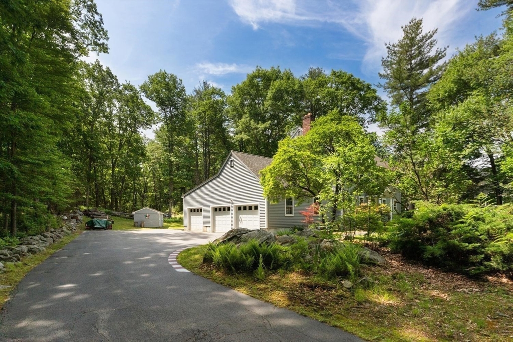 83 Willow Ridge Road North Andover, MA 01845 - Photo 4 of 42