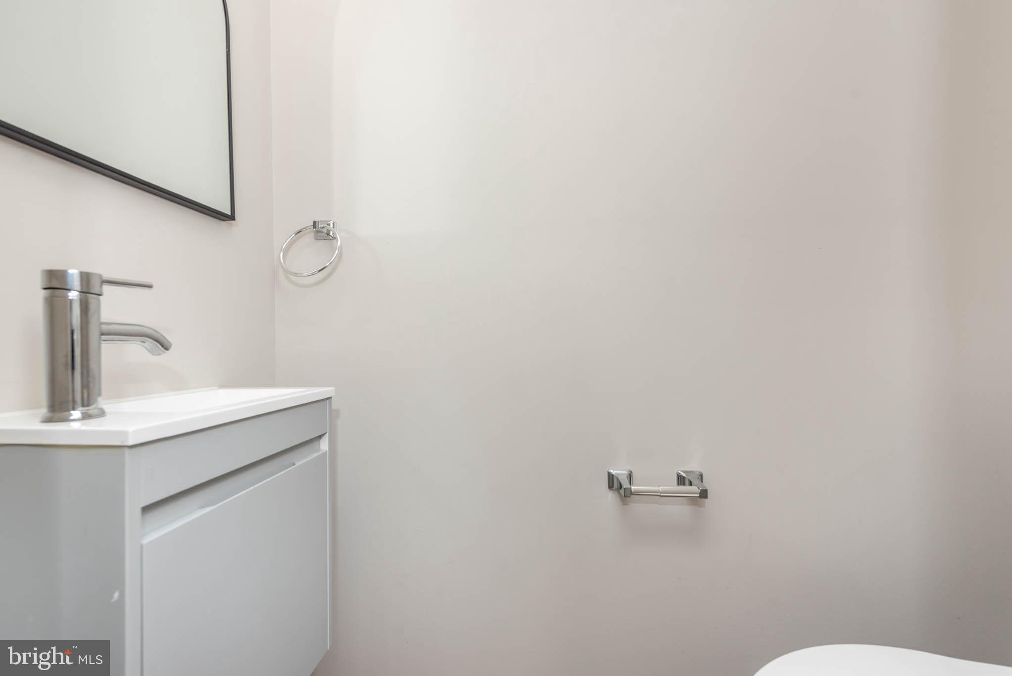 2108 East Hoffman Street Baltimore, MD 21213 - Photo 7 of 19
