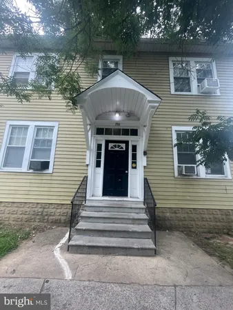 $1,250 | 700 Hunter Street, Unit 2, Gloucester City, NJ 08030
