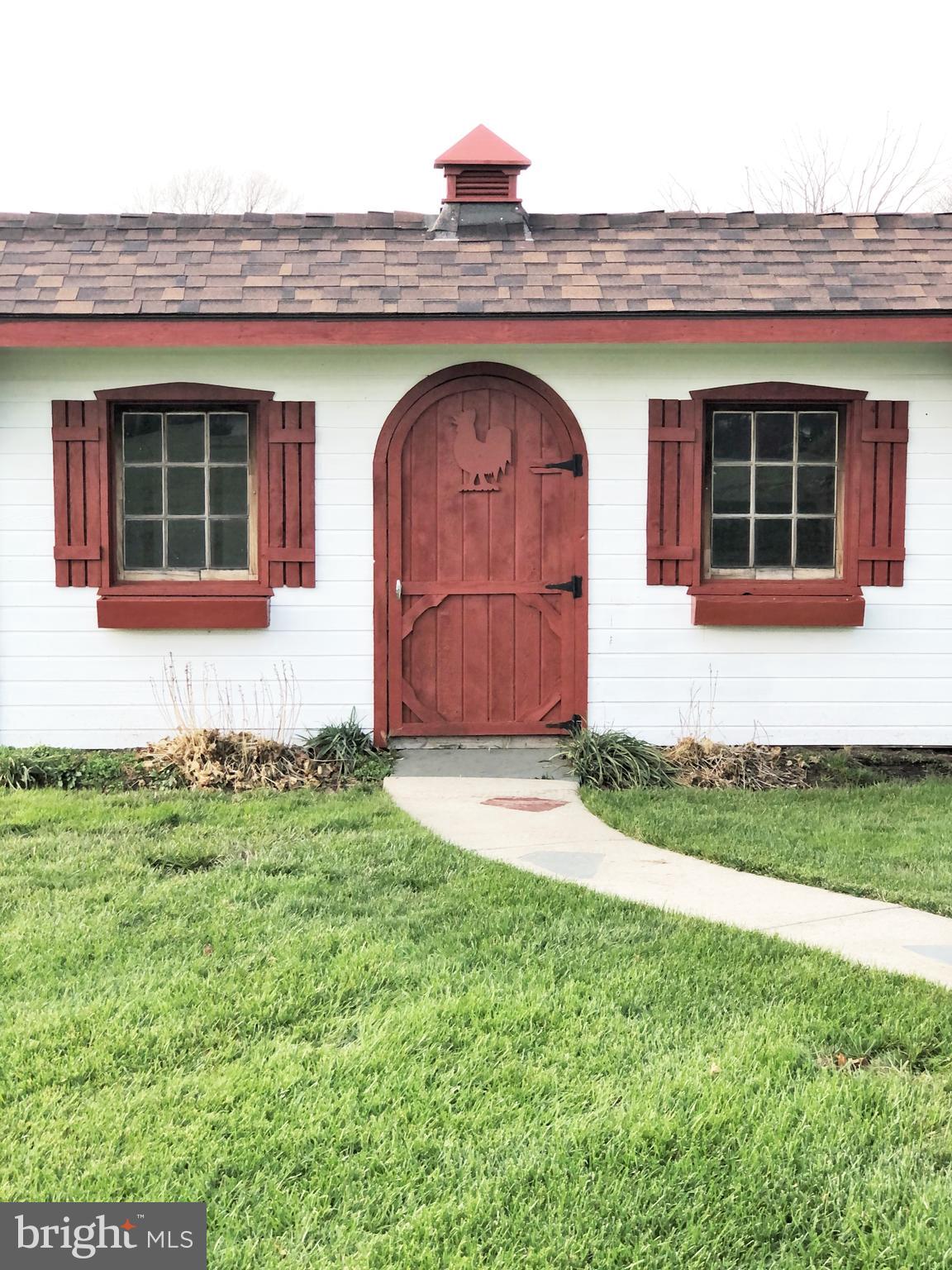 625 Creamery Road Telford, PA 18969 - Photo 17 of 62 GARDEN SHED