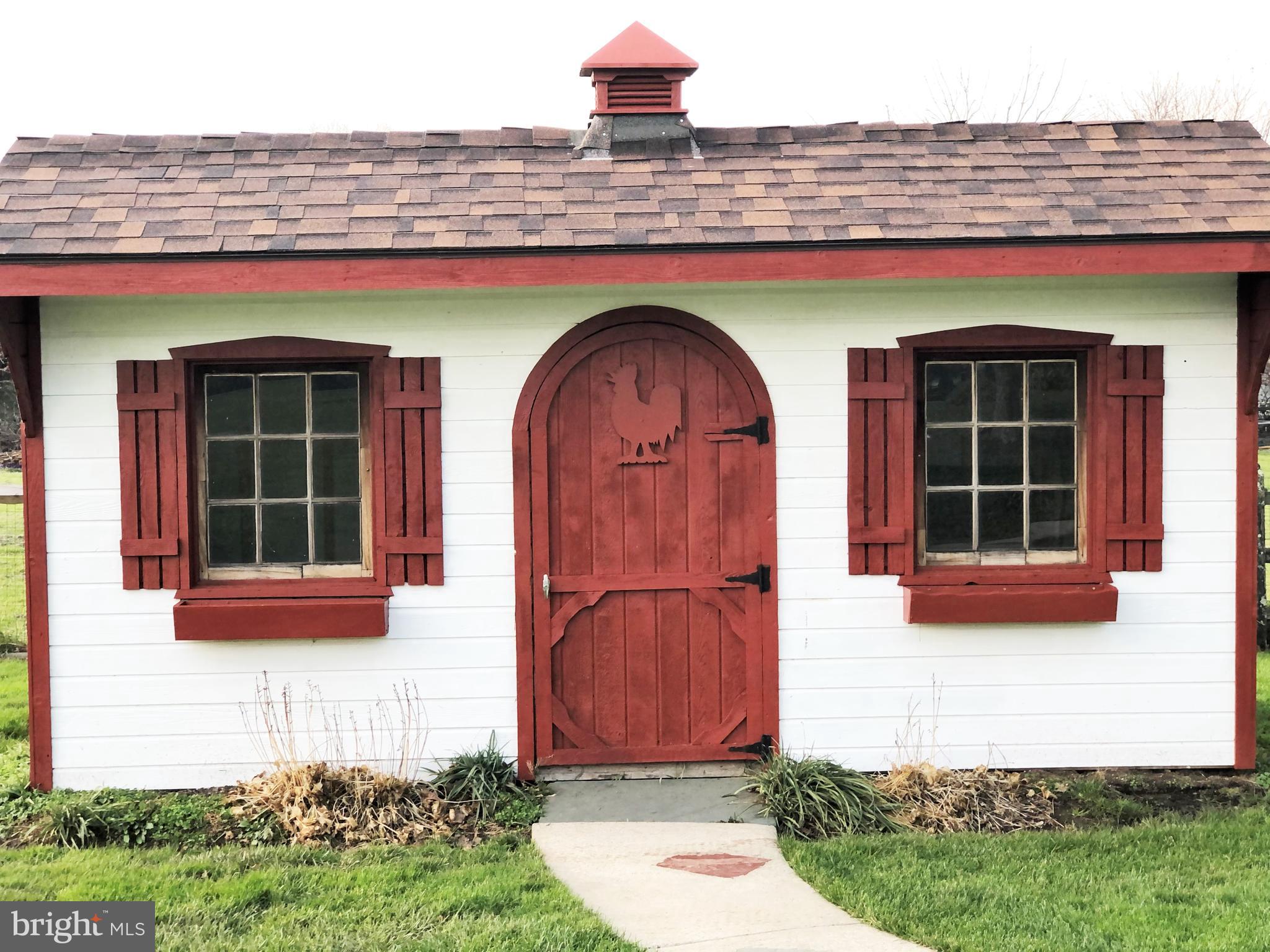 625 Creamery Road Telford, PA 18969 - Photo 18 of 62 GARDEN SHED