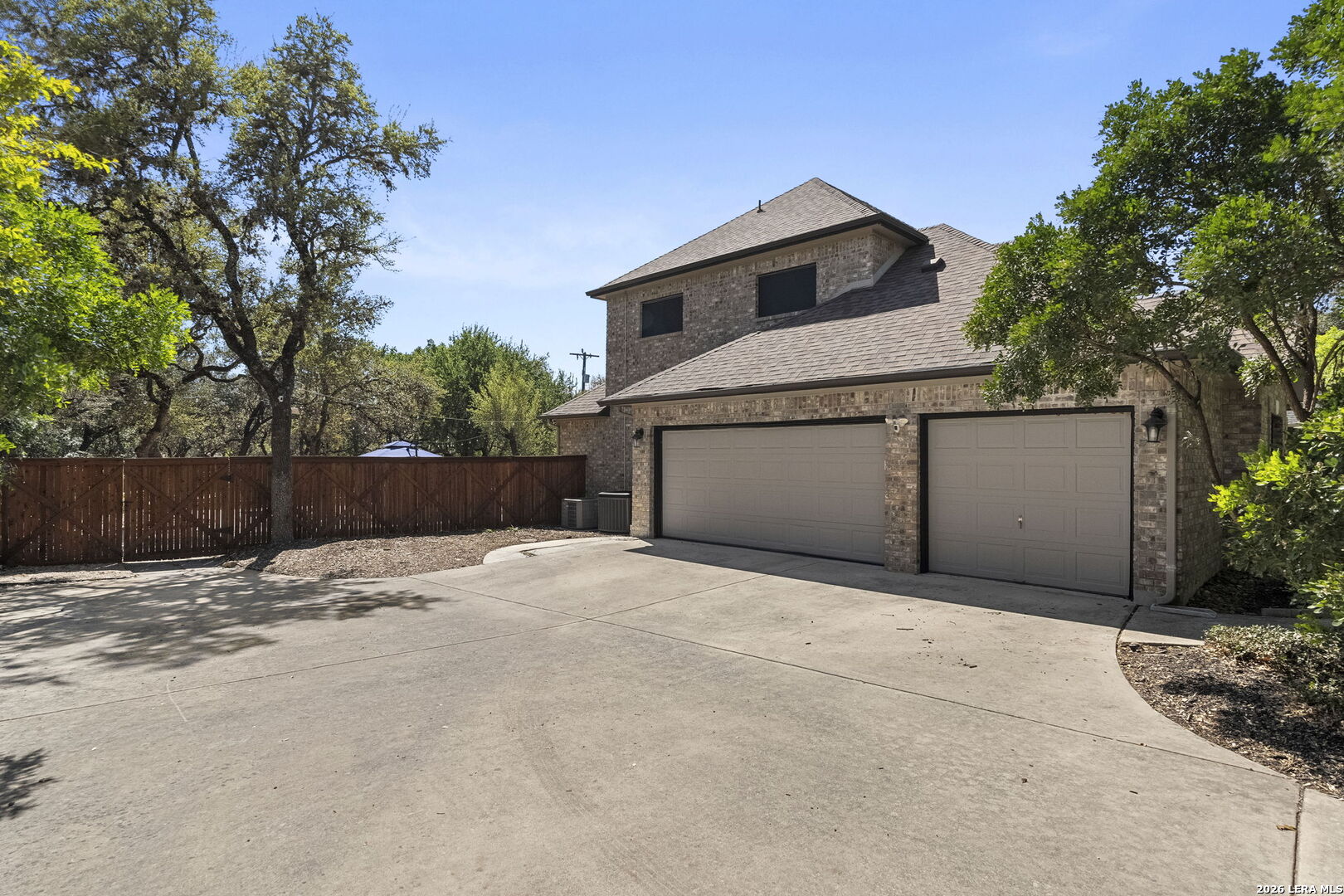 10918 Hunters Way Helotes, TX 78023 - Photo 8 of 49