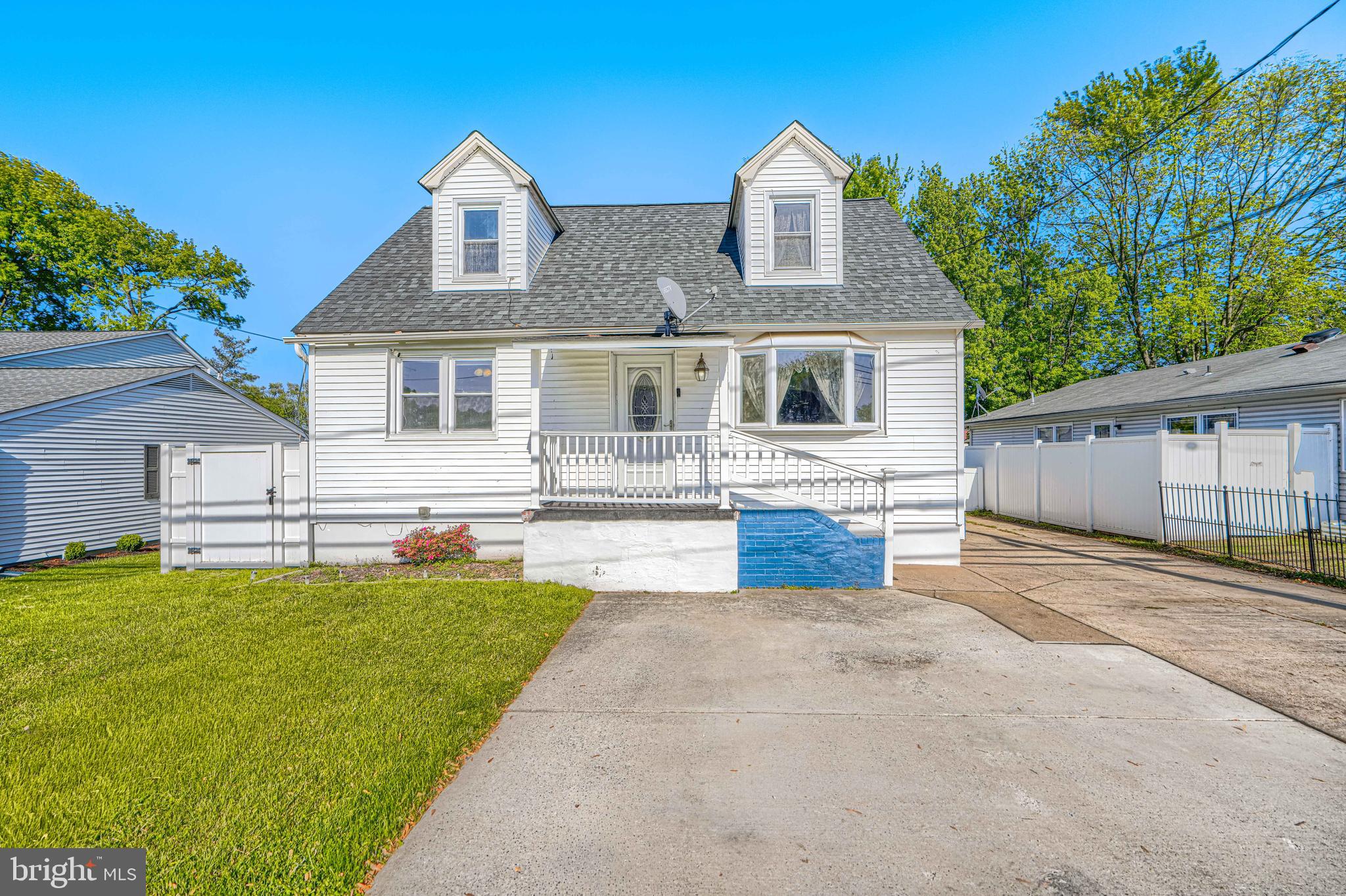 2215 Lodge Farm Road Baltimore, MD 21219 - Photo 3 of 38
