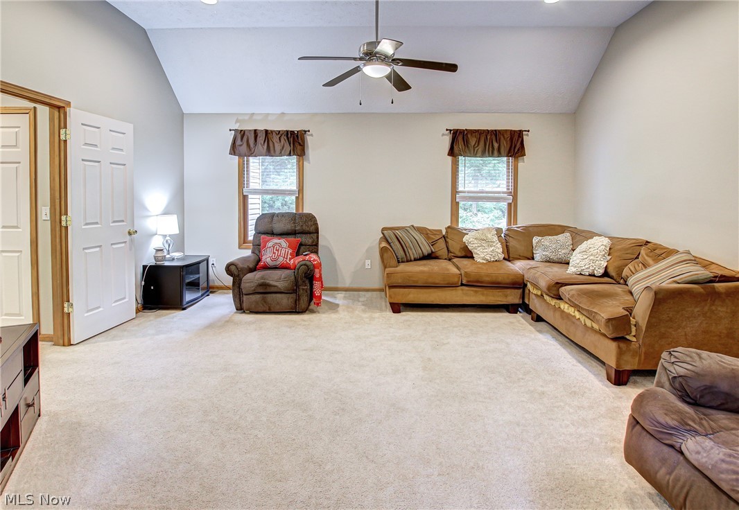 6573 Ridgeview Boulevard North Ridgeville, OH 44039 - Photo 17 of 33