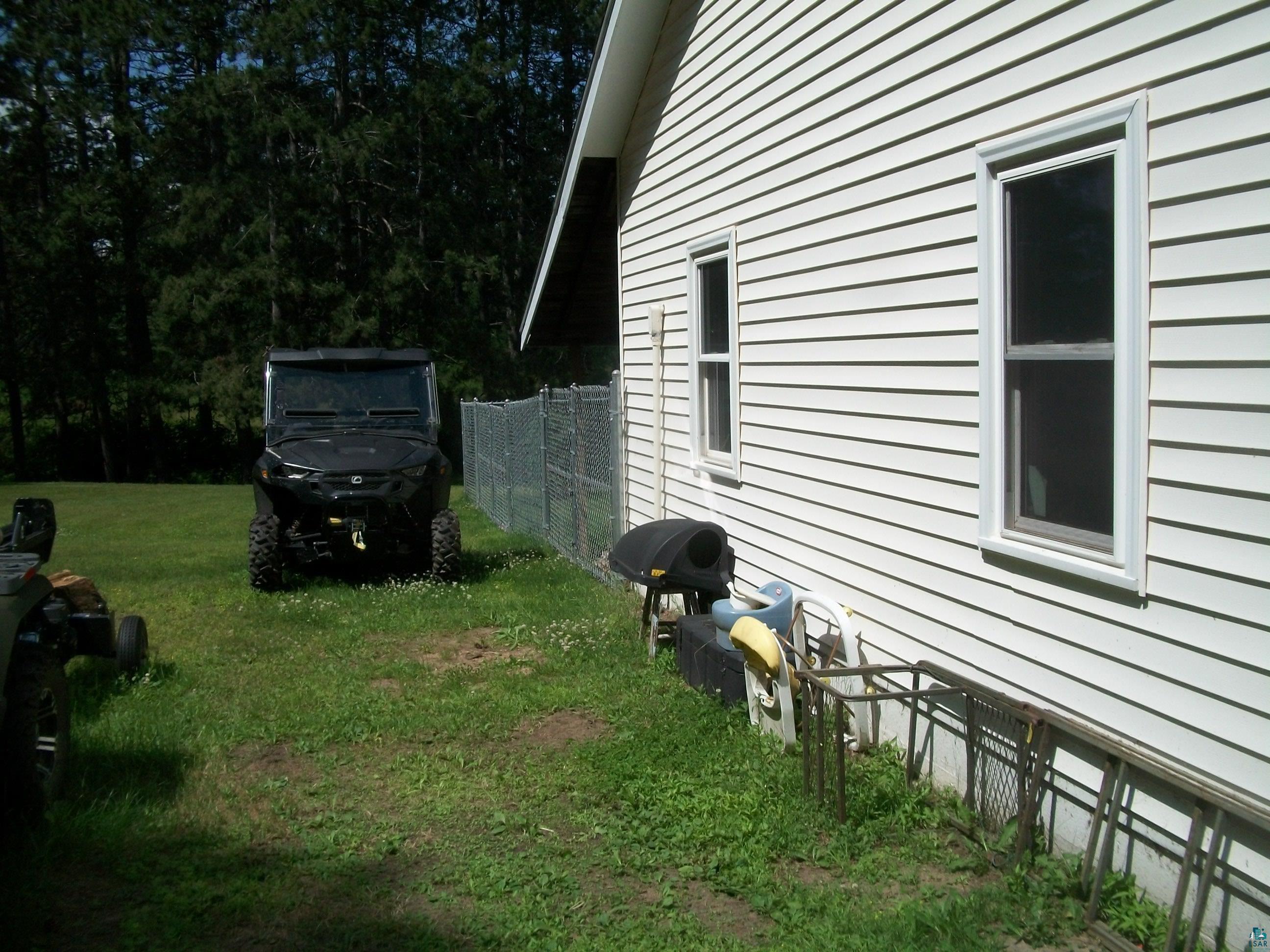 3917 Highway 5 Hibbing, MN 55746 - Photo 30 of 36 View of yard with fence