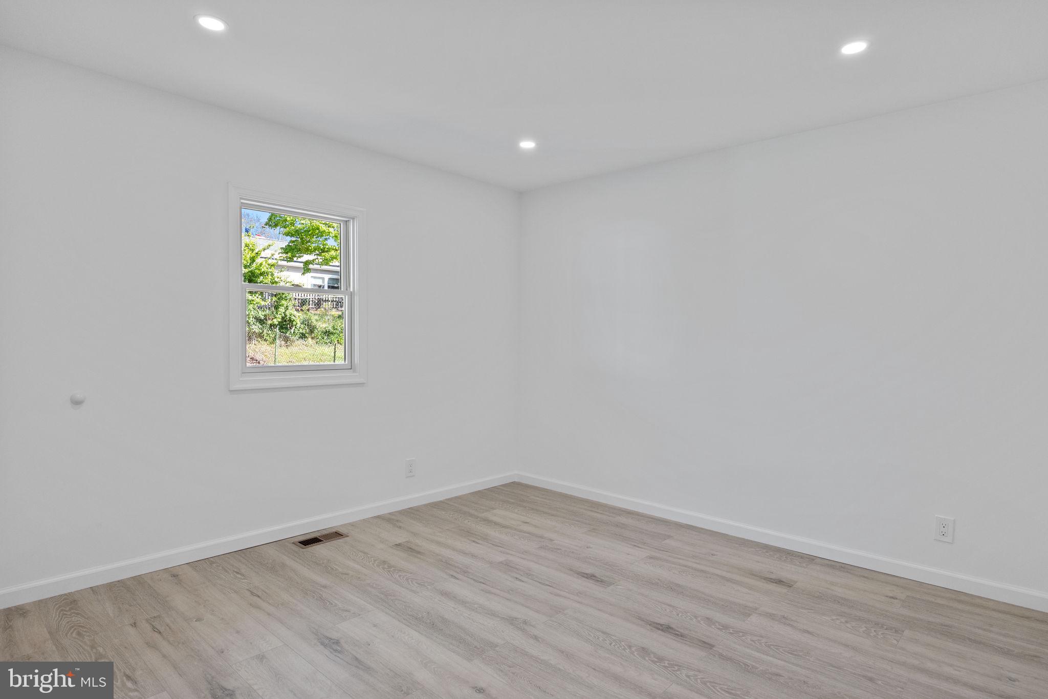707 Beaumont Road Fairless Hills, PA 19030 - Photo 19 of 27 Gallery Image 19