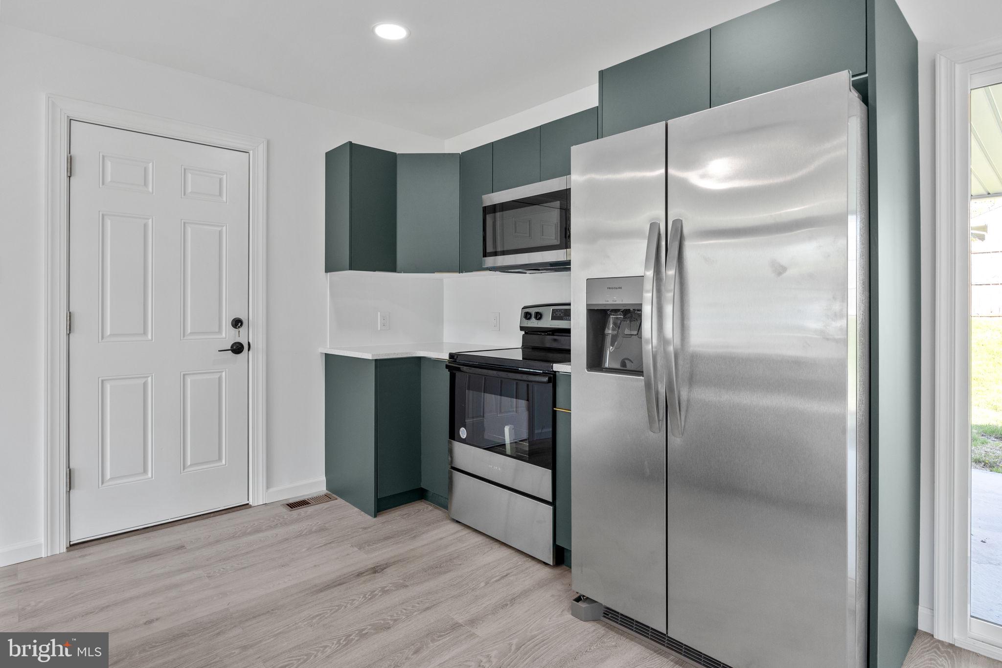 707 Beaumont Road Fairless Hills, PA 19030 - Photo 10 of 27 Gallery Image 10