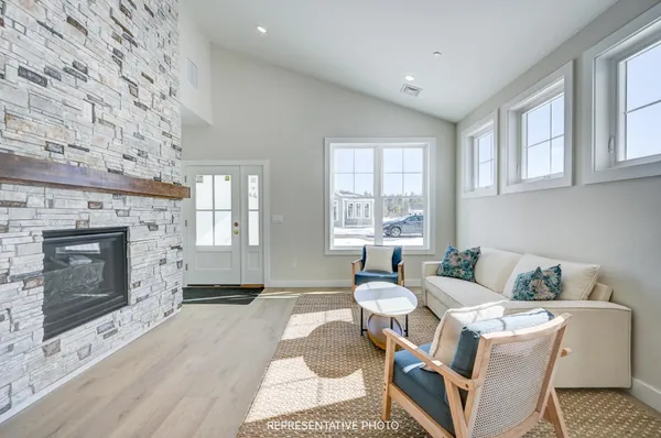 $750,000 | 52 Whispering Pines Place, Unit 17, Center Conway, NH 03813
