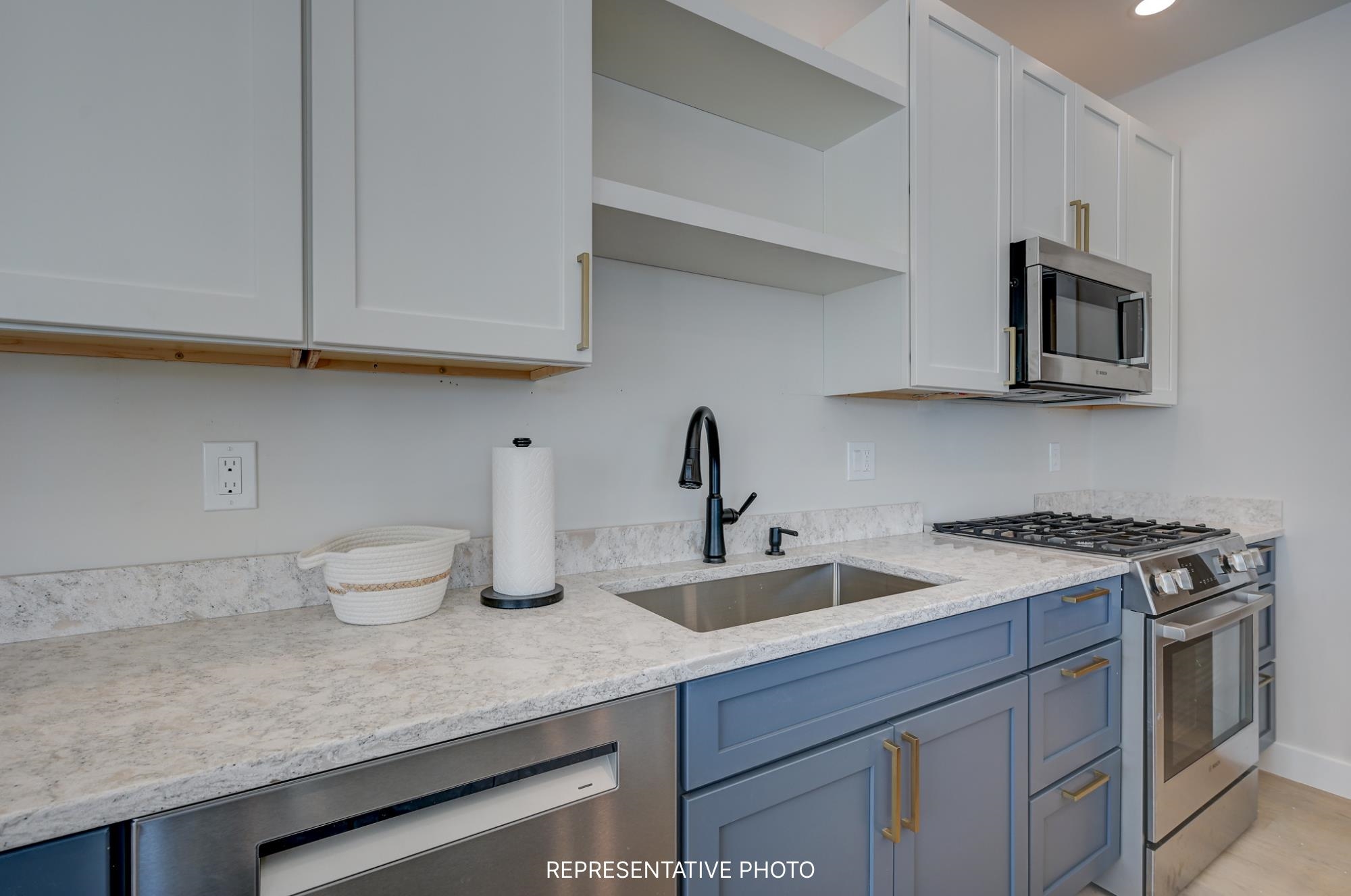 52 Whispering Pines Place, Unit 17 Center Conway, NH 03813 - Photo 17 of 37