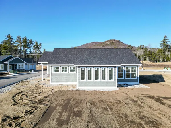 $750,000 | 52 Whispering Pines Place, Unit 17, Center Conway, NH 03813