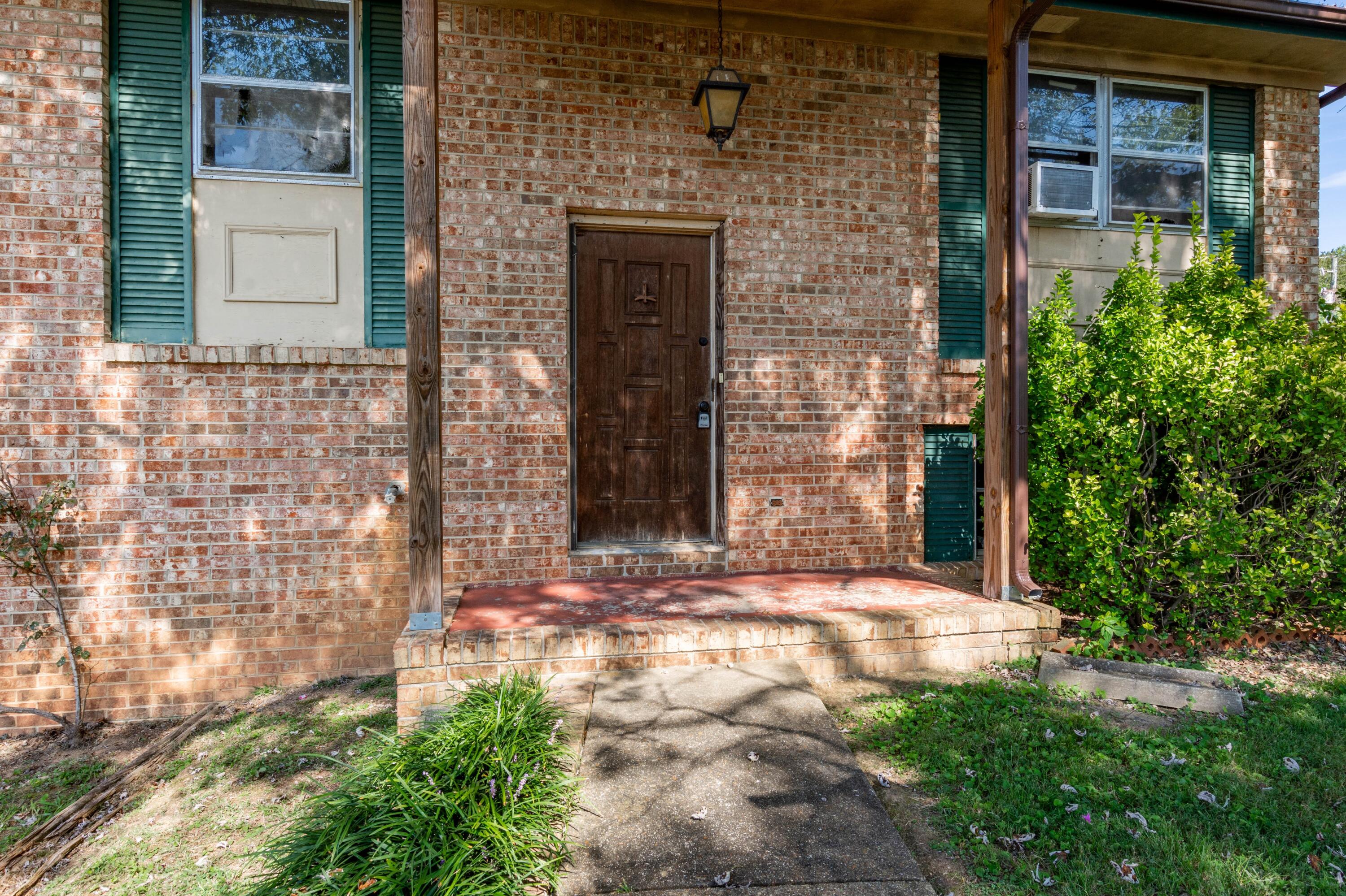 7005 Sterling Road Hixson, TN 37343 - Photo 4 of 39 7005 Sterling Rd-4