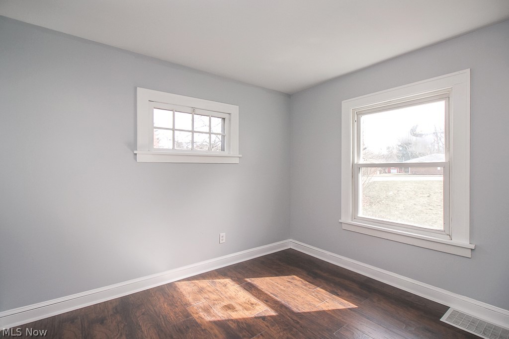 8114 West Pleasant Valley Road Parma, OH 44130 - Photo 10 of 35 Gallery Image 10