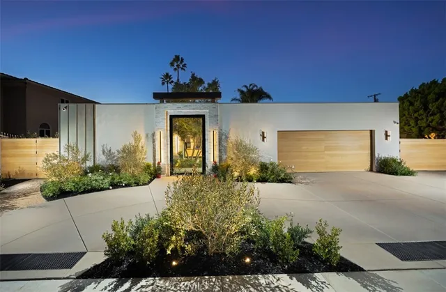 $4,495,000 | 1717 Irvine Avenue, Newport Beach, CA 92660