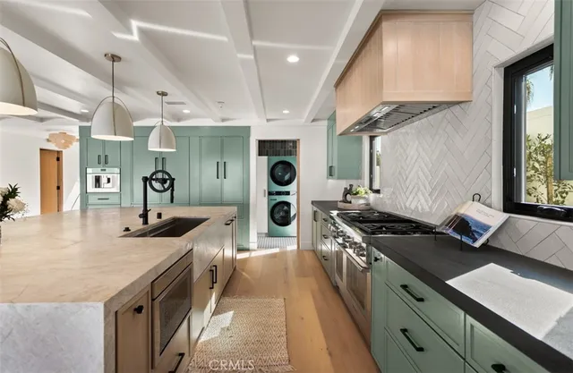 $4,495,000 | 1717 Irvine Avenue, Newport Beach, CA 92660