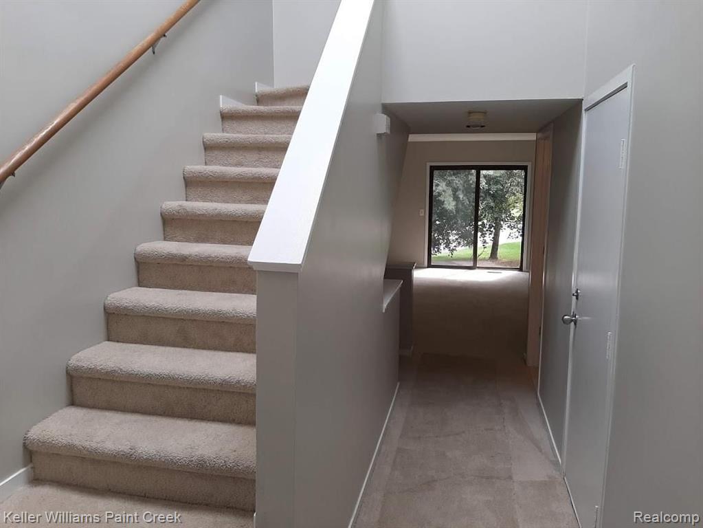 573 Victoria Court Rochester Hills, MI 48307 - Photo 9 of 24