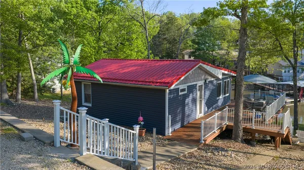 $399,000 | 1583 Robin Hood Lane, Roach, MO 65787