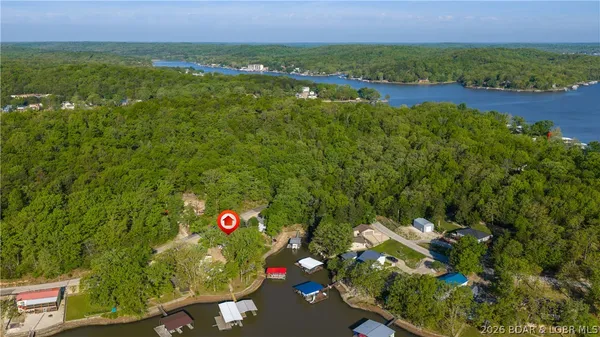 $399,000 | 1583 Robin Hood Lane, Roach, MO 65787