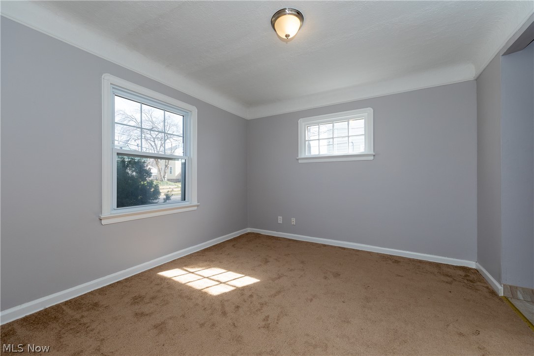 1408 Gordon Road Cleveland, OH 44124 - Photo 6 of 30