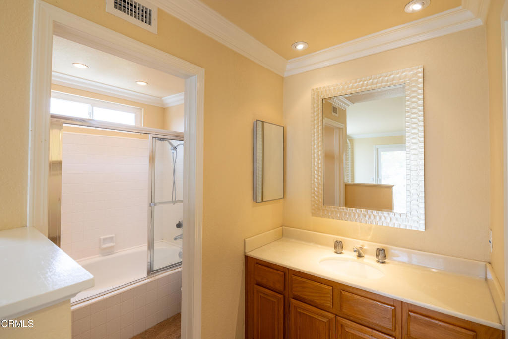 866 Congressional Road Simi Valley, CA 93065 - Photo 18 of 28
