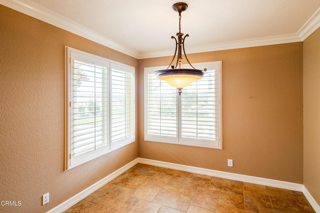 866 Congressional Road Simi Valley, CA 93065 - Photo 7 of 28
