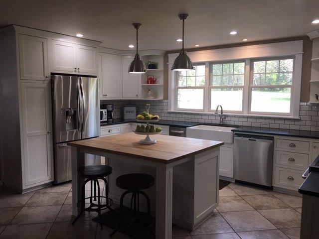 kitchen. Refrigerator included in sale