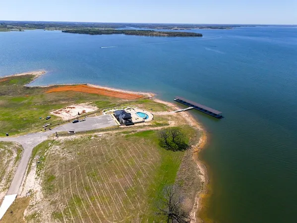 $329,900 | 410 Peninsula Drive, Honey Grove, TX 75446