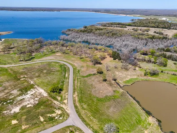 $329,900 | 410 Peninsula Drive, Honey Grove, TX 75446