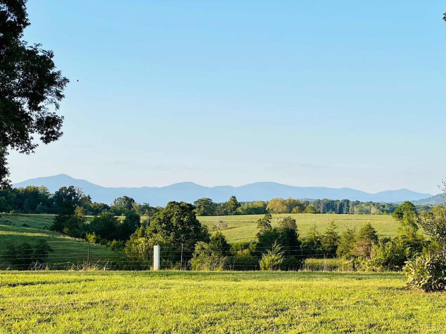 1321 Scenic View Road Moneta, VA 24121 - Photo 50 of 56 Gallery Image 50