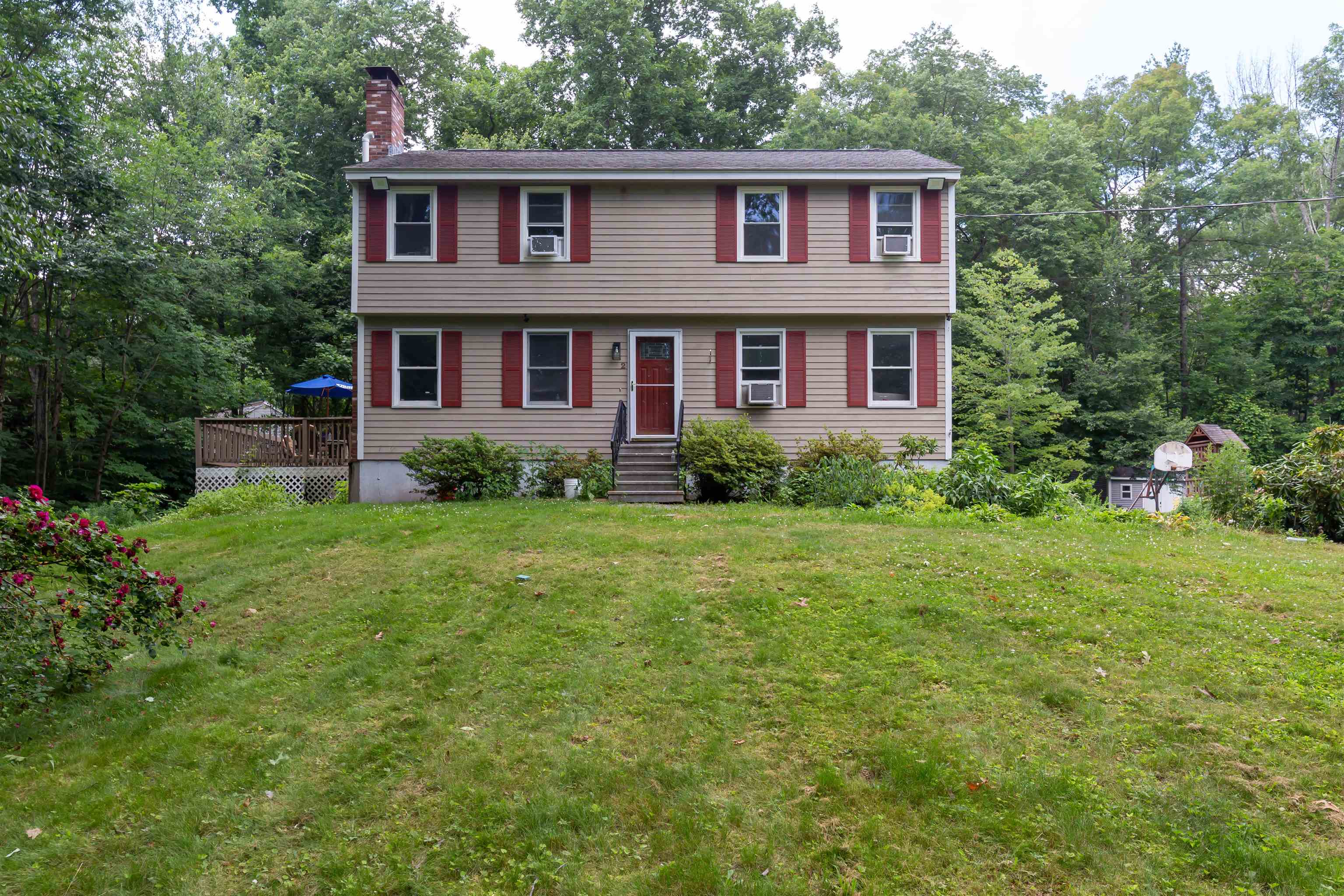 2 Nutmeadow Lane Derry, NH 03038 - Photo 3 of 37