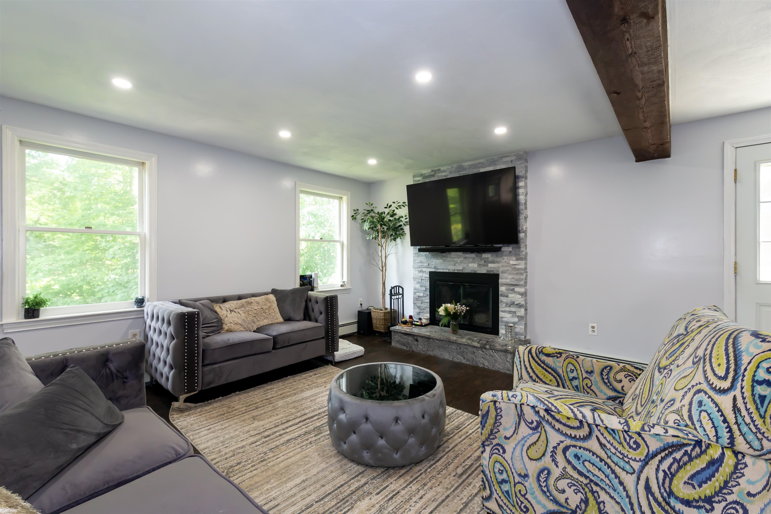 2 Nutmeadow Lane Derry, NH 03038 - Photo 5 of 37