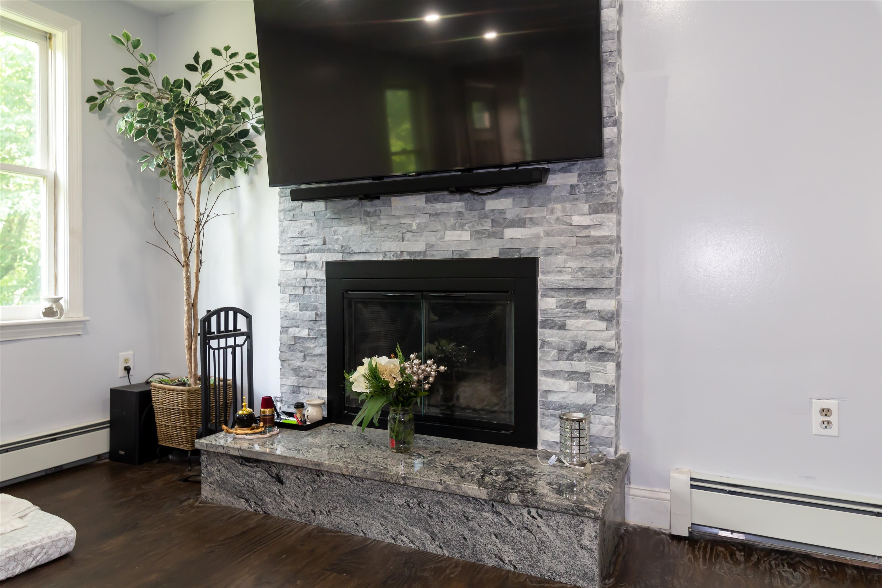 2 Nutmeadow Lane Derry, NH 03038 - Photo 9 of 37